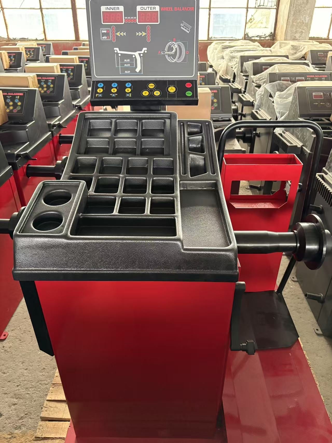 Cael HWB100 Truck Wheel Balancer