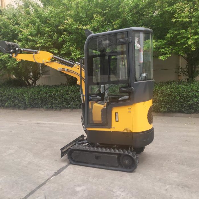 Mini-pelle 1,3 T avec moteur Kubota, flèche pivotante et cabine (EX13KB-C)