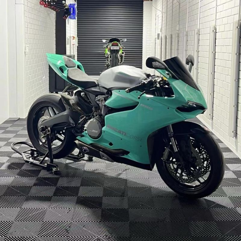 CAEL- Interlocking Garage Flooring tiles