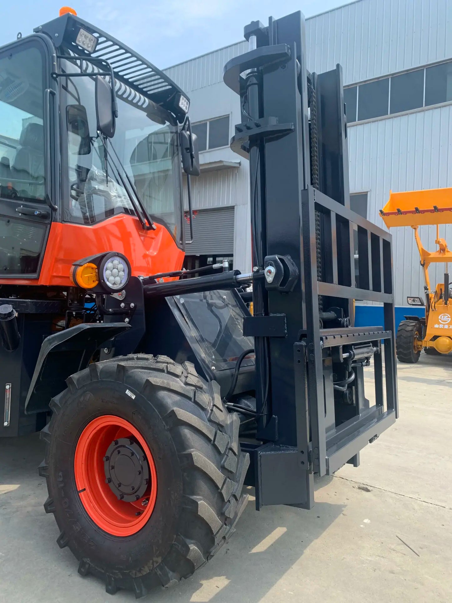 Forklift all terrain 4T