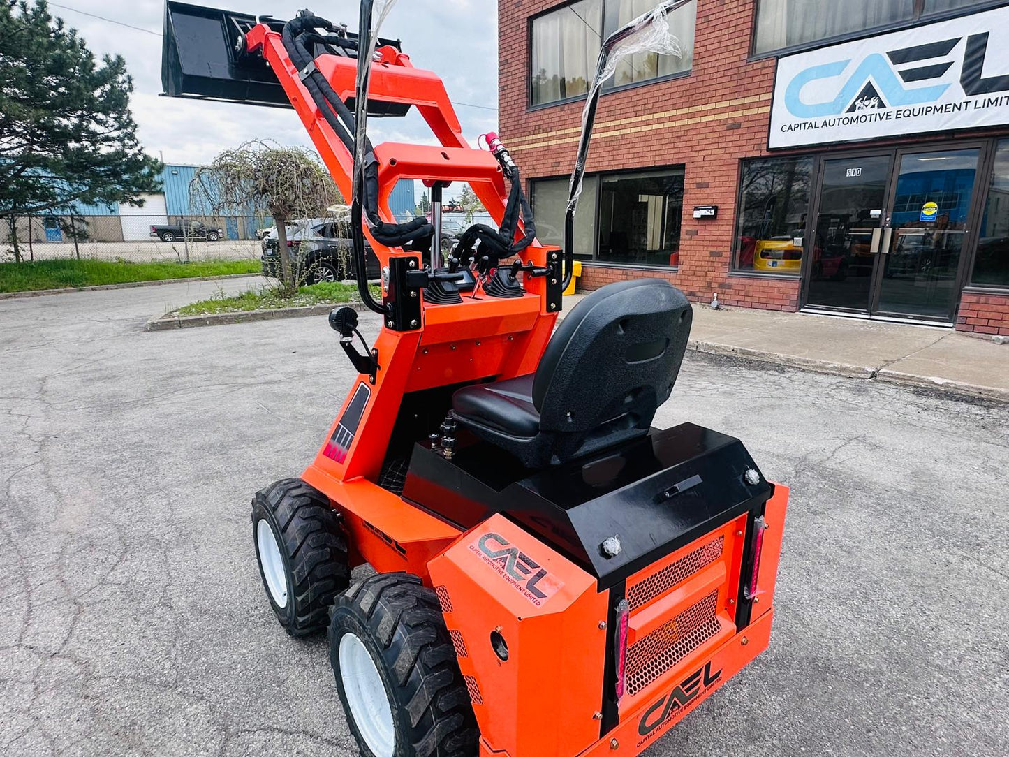 Mini Skid Steer Loader with Tracks