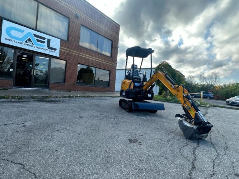 Minibagger 2T mit Kubota/Yanmar-Motor, hydraulischem Daumen- und Schwenkausleger (EX20KB-Y)