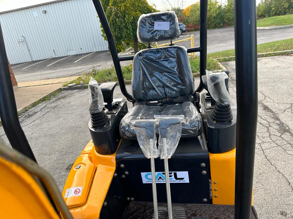 Minibagger 2T mit Kubota/Yanmar-Motor, hydraulischem Daumen- und Schwenkausleger (EX20KB-Y)