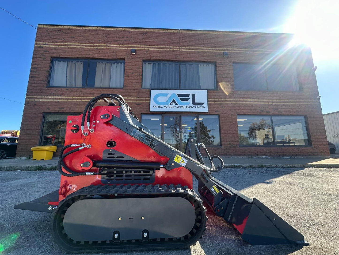 Mini Skid Steer with Tracks (23HP-B&S Engine)