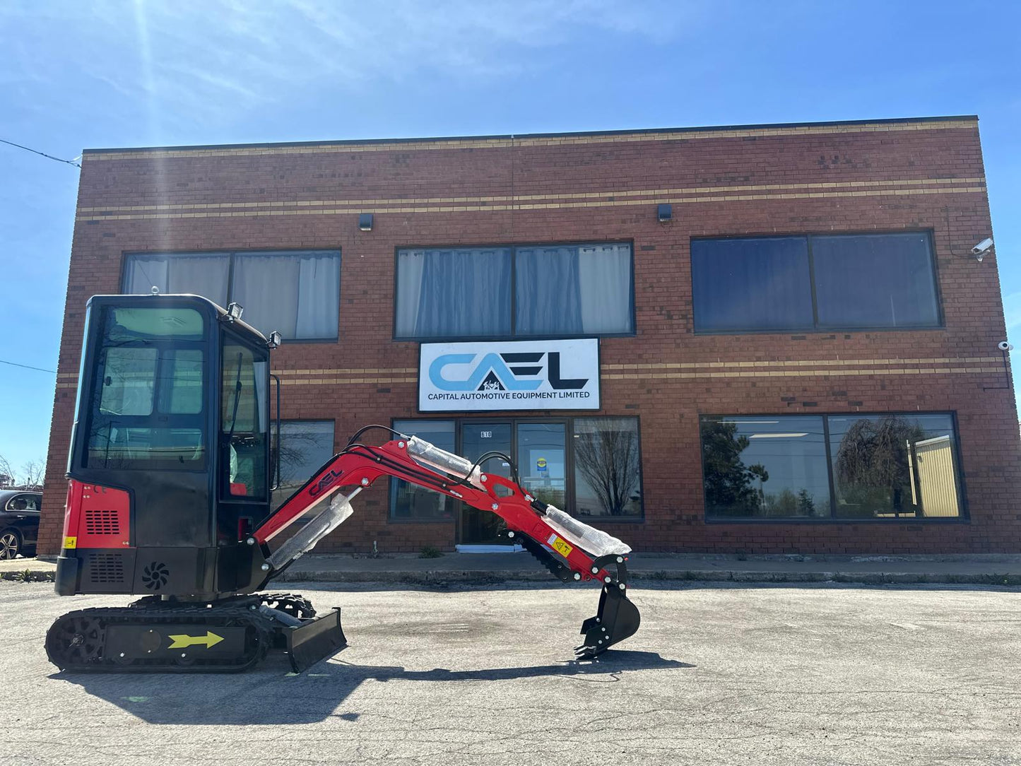 Mini Excavator 1.3T with Briggs and Stratton Cab (EX13BS-C)