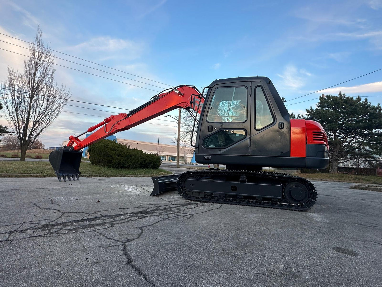Excavator 8 Ton With Yanmar Engine, Hydraulic Thumb, AC/Heat (EX-8Y)