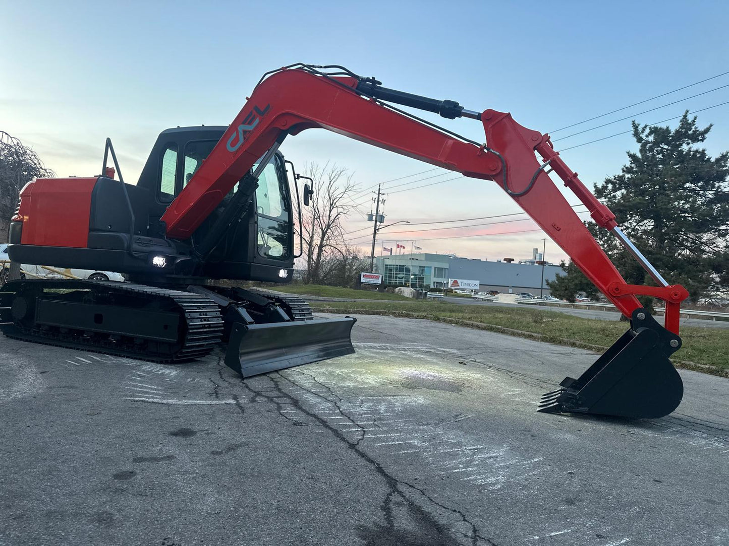 Excavator 8 Ton With Yanmar Engine, Hydraulic Thumb, AC/Heat (EX-8Y)