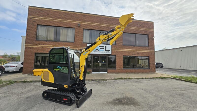 Minibagger 2,5 t mit Kubota-Motor, Schwenkausleger, Klimaanlage/Heizung und Kabine (EX25KB)