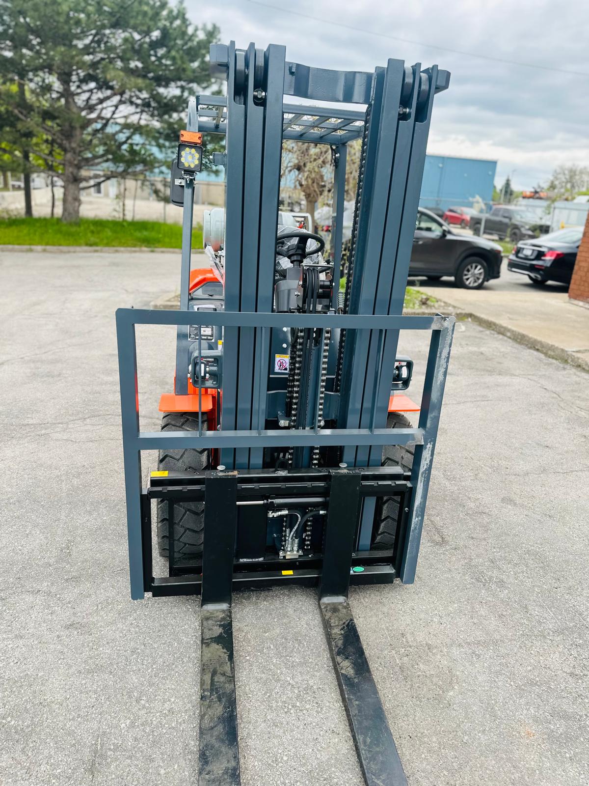 CAEL Forklift LPG 3 Ton with 3 stage side shift
