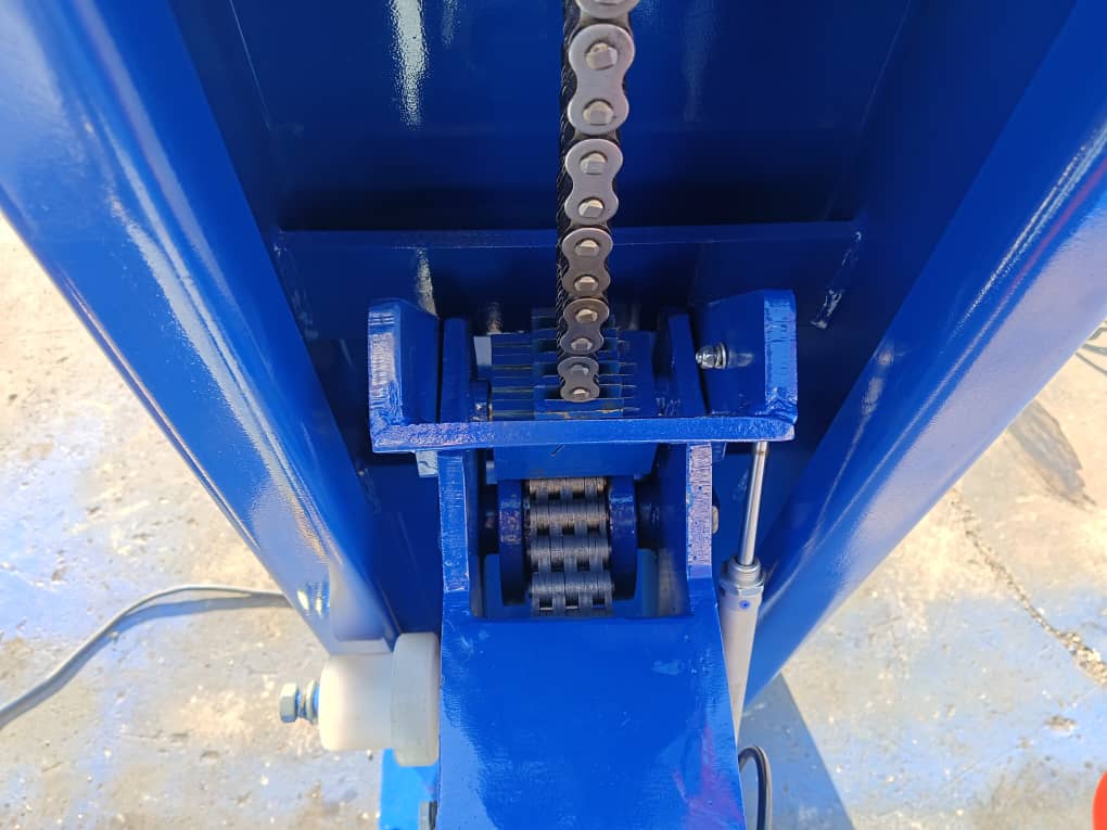 CAEL Four-Post Heavy Lift (8T)