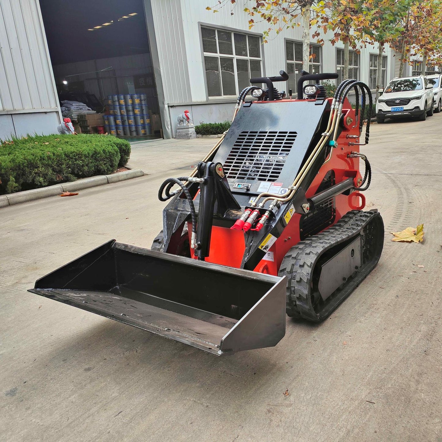 Mini Skid Steer with Wheels ( 23HP-B&S Engine)