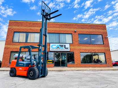 Chariot élévateur CAEL GPL 4 tonnes avec déplacement latéral en 3 étapes