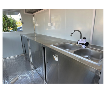 CAEL’s 7′ Square Top Mobile Food Cart – B&W