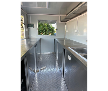 CAEL’s 7′ Square Top Mobile Food Cart – B&W