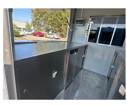 CAEL’s 10′ Square Top Mobile Food Cart – B&W