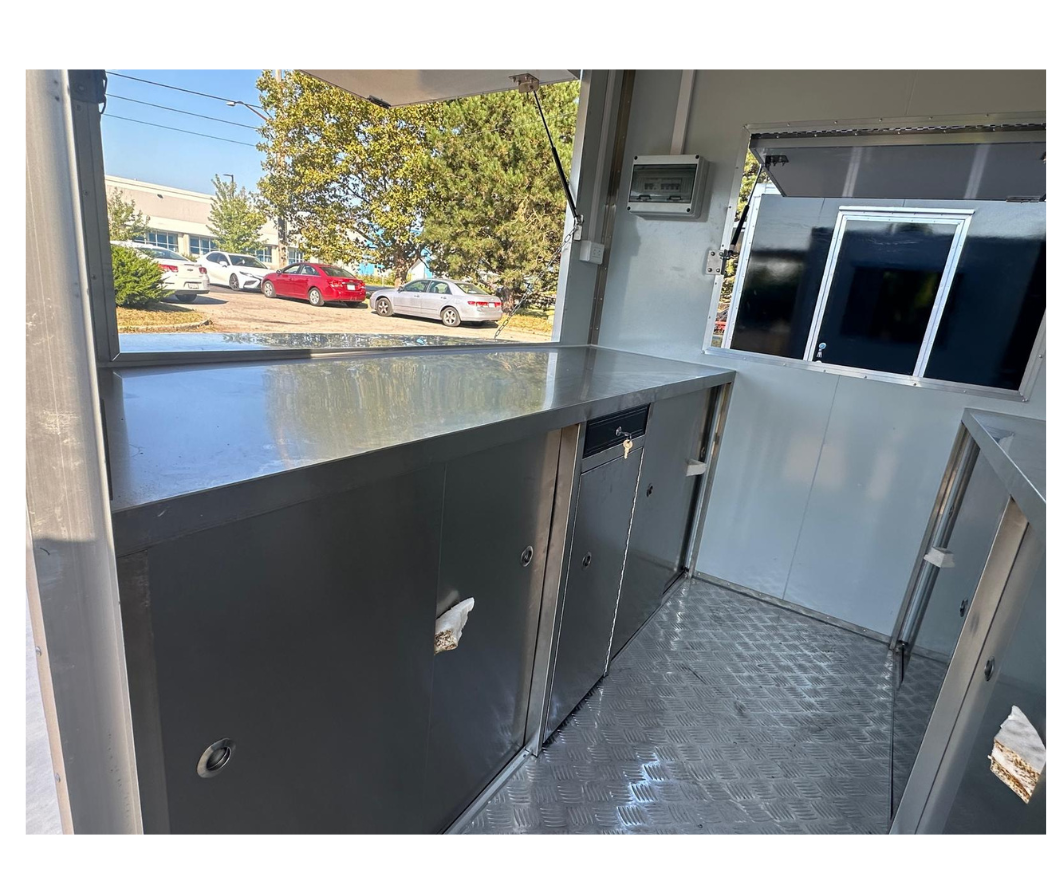 CAEL’s 7′ Square Top Mobile Food Cart – B&W