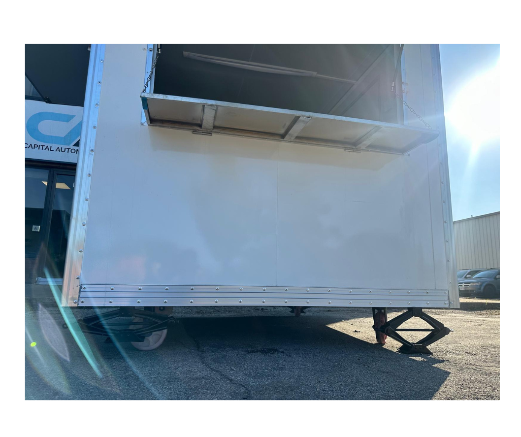 CAEL’s 10′ Square Top Mobile Food Cart – B&W