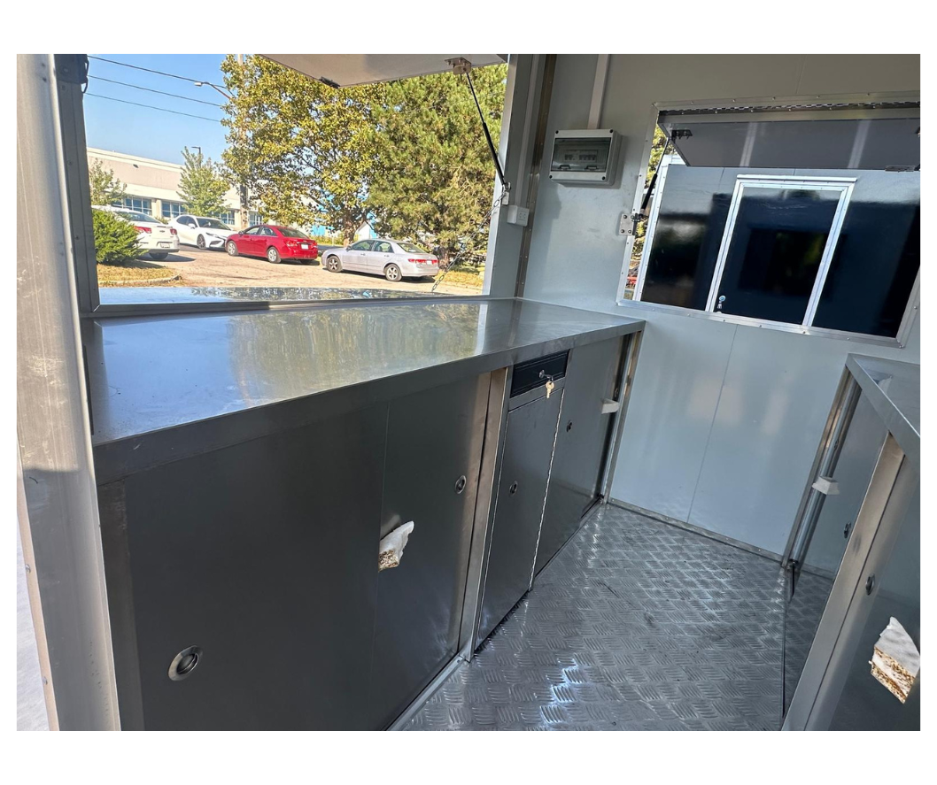 CAEL’s 7′ Square Top Mobile Food Cart – B&W