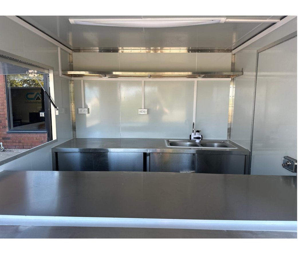 CAEL’s 10′ Square Top Mobile Food Cart – B&W