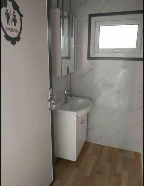 Portable Toilets With Bathroom