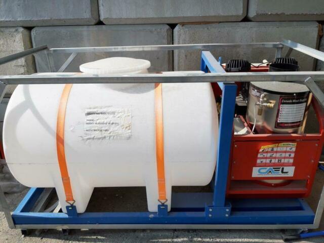 Hot Pressure Washer with Water Tank