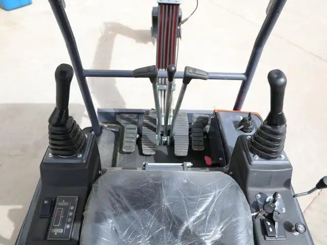 Mini Excavator 1 Ton with John Deer Control, Swing Boom & Hydraulic Thumb (EX1BS-JD)