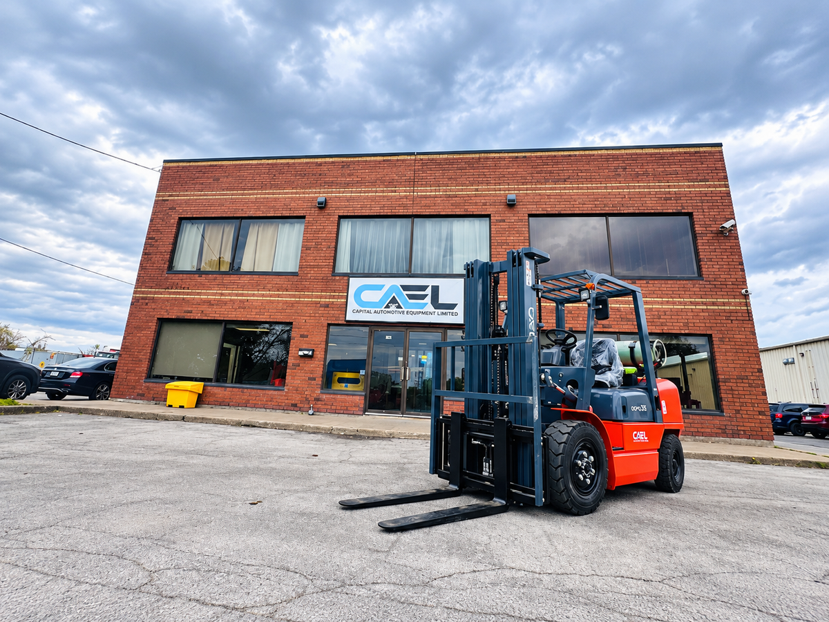 Chariot élévateur CAEL GPL 4 tonnes avec déplacement latéral en 3 étapes