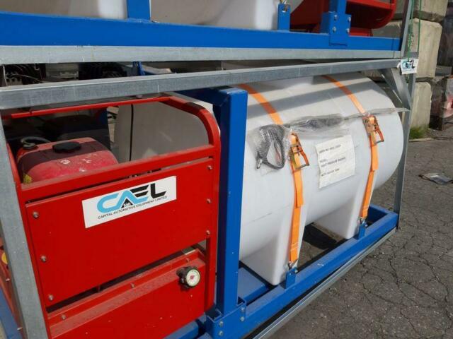 Hot Pressure Washer with Water Tank