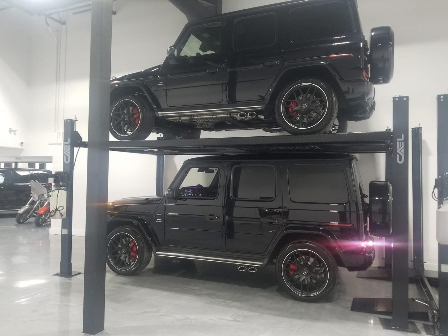 Four-Post Car Parking Lift (9000LBS)