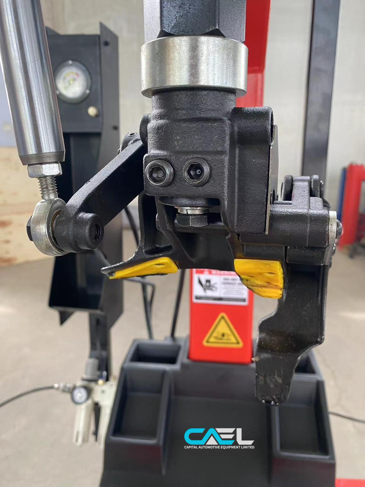 CAEL Tire Changer - 200