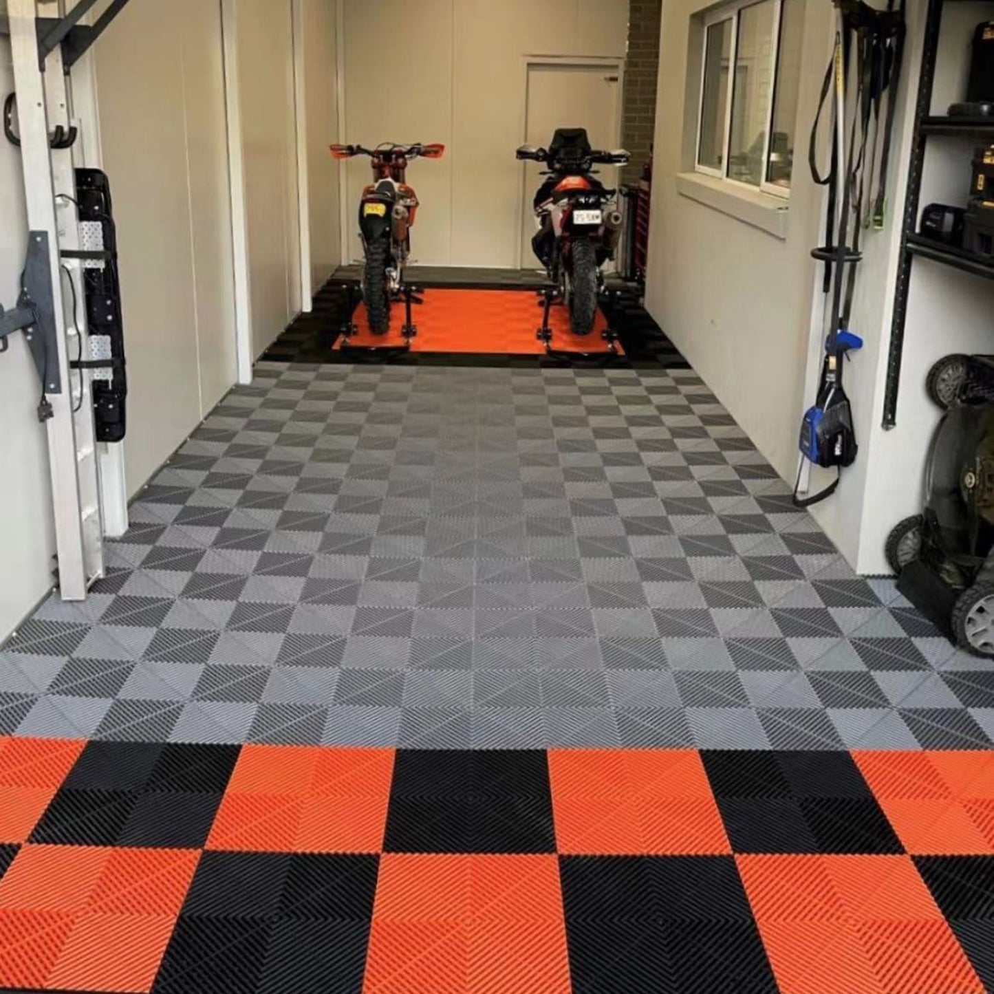 CAEL- Interlocking Garage Flooring tiles