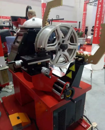 Redresseur de jante CAEL - Tour de réparation de jante C595