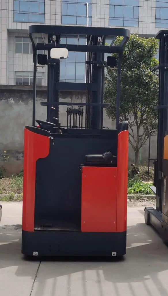 Electric Reach Truck seated or stand on 1.5T Height 4M