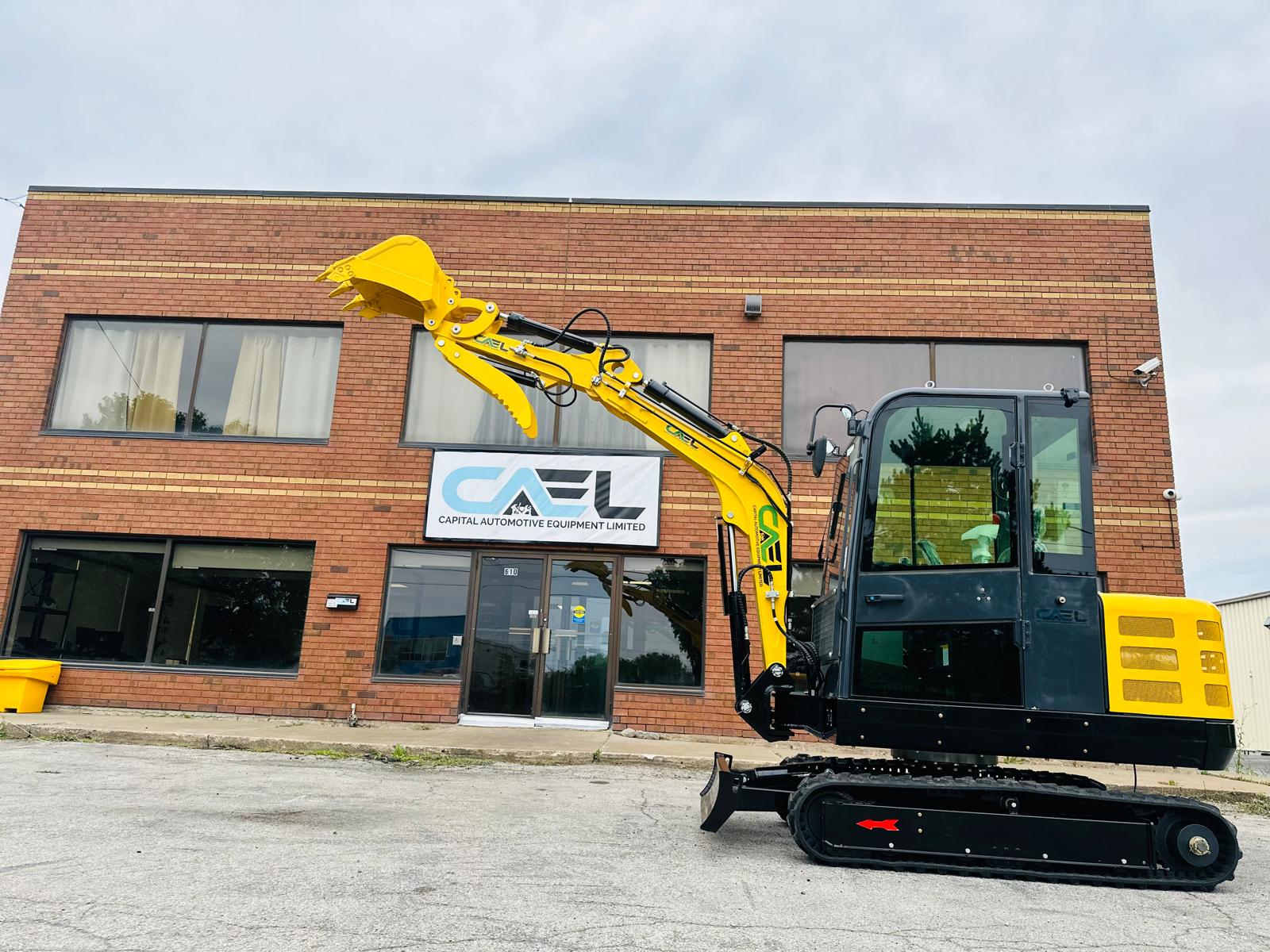 Excavator 3.5 Ton with Hydraulic Thumb, Swing Boom, Cab(AC/Heat), with Kubota engine EX35KB-S1)