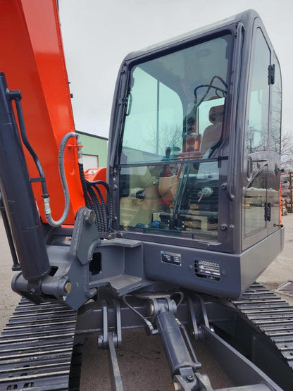 Excavator 6.2 Ton With Yanmar engine, AC/Heat included (EX-62Y)