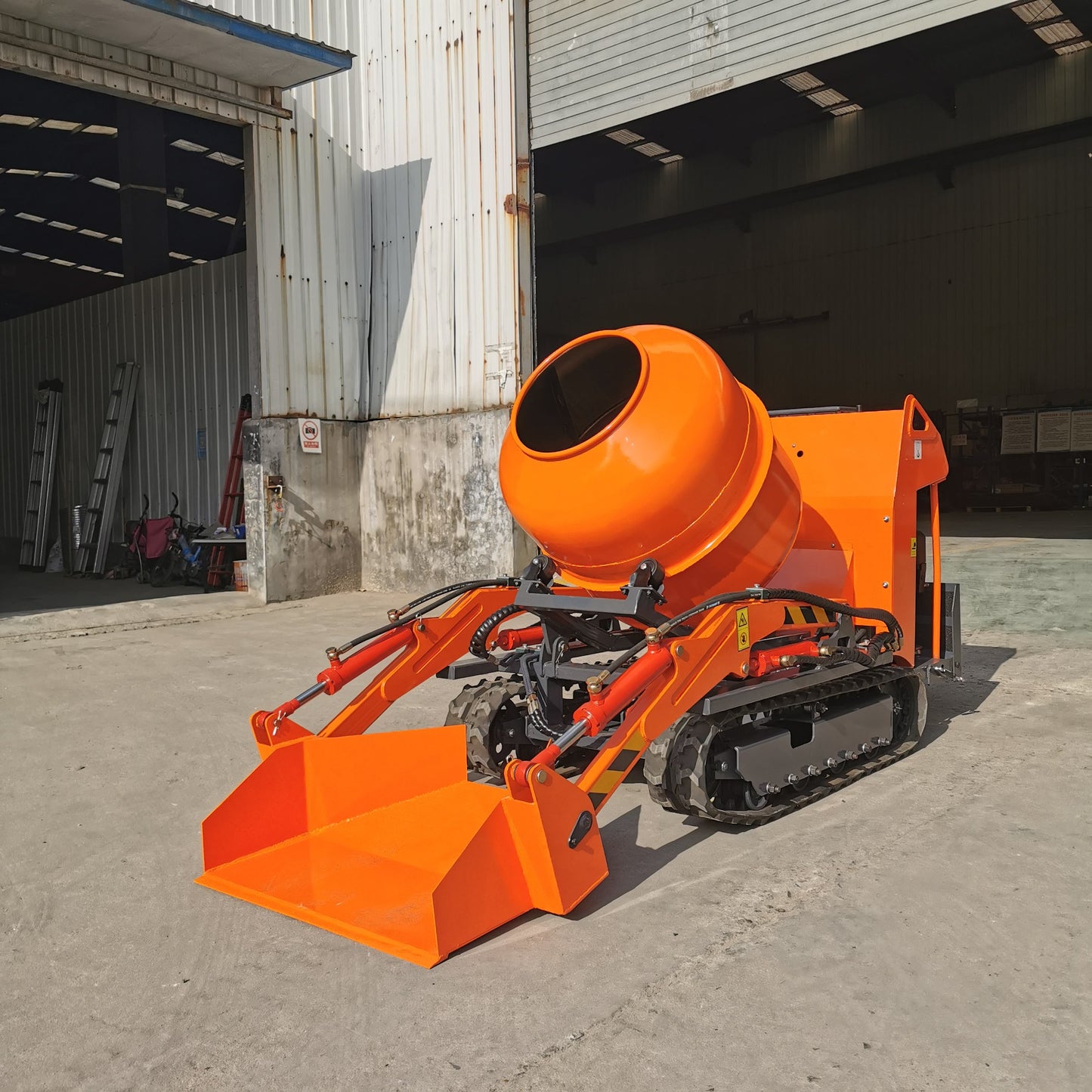Bétonnière hydraulique à chenilles autochargeuse (CM-BS)