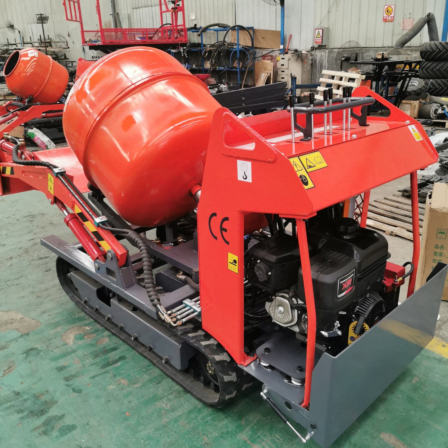 Bétonnière hydraulique à chenilles autochargeuse (CM-BS)