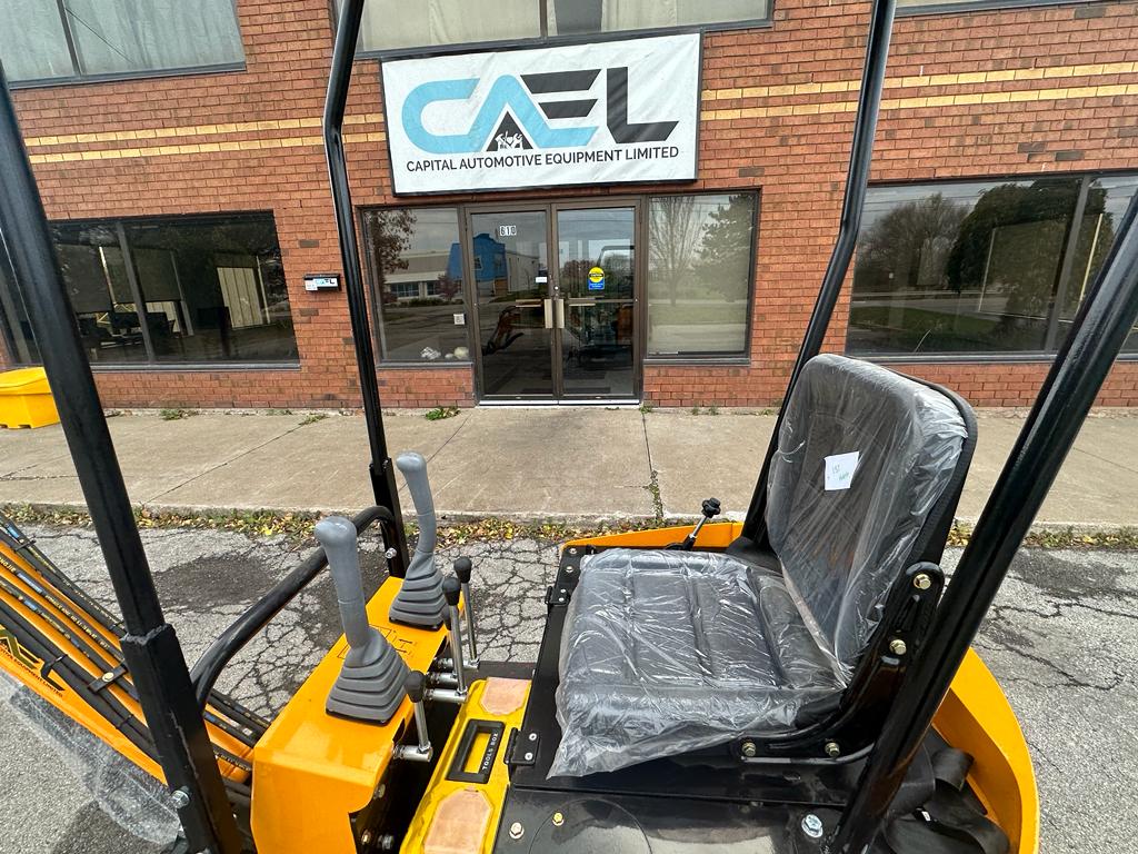 Mini Excavator 1.3T with Kubota engine, Swing boom (EX13KB)