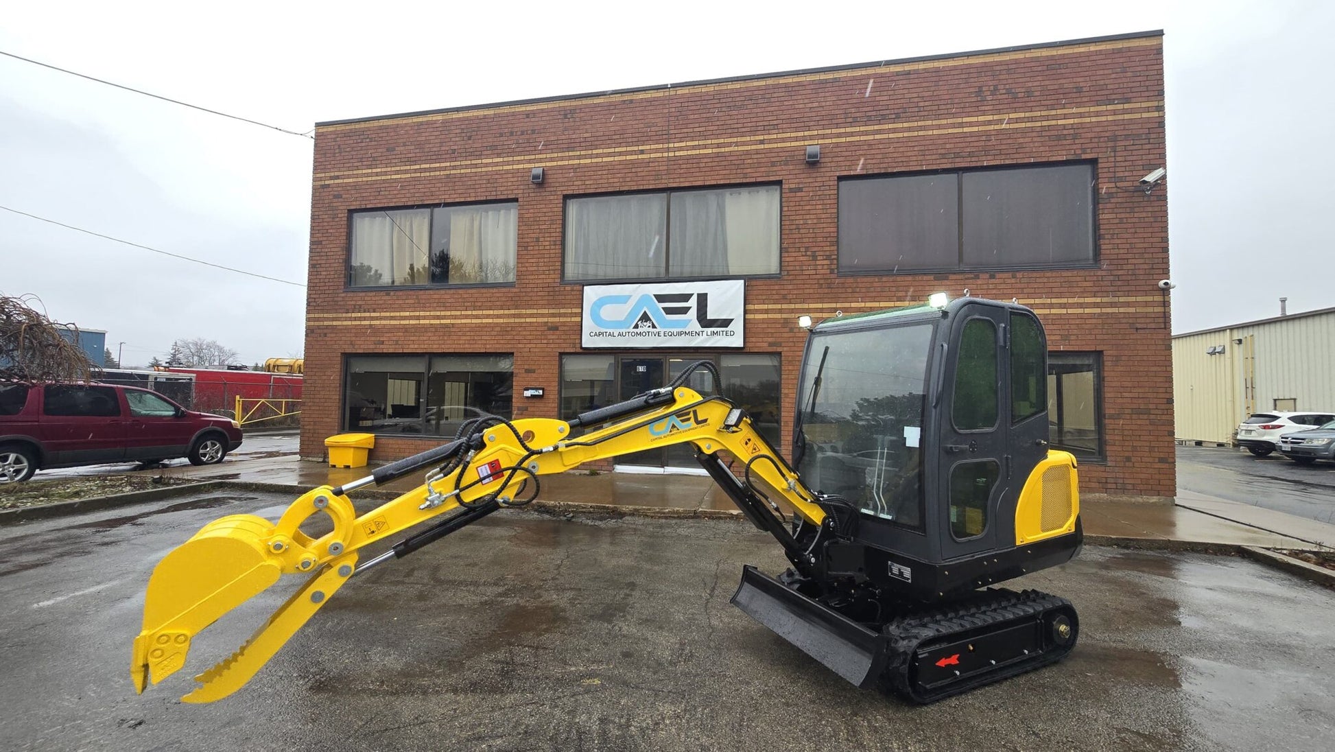 Mini Excavator 2.5T with Kubota engine, Swing boom, AC/Heat and Cab (EX25KB)