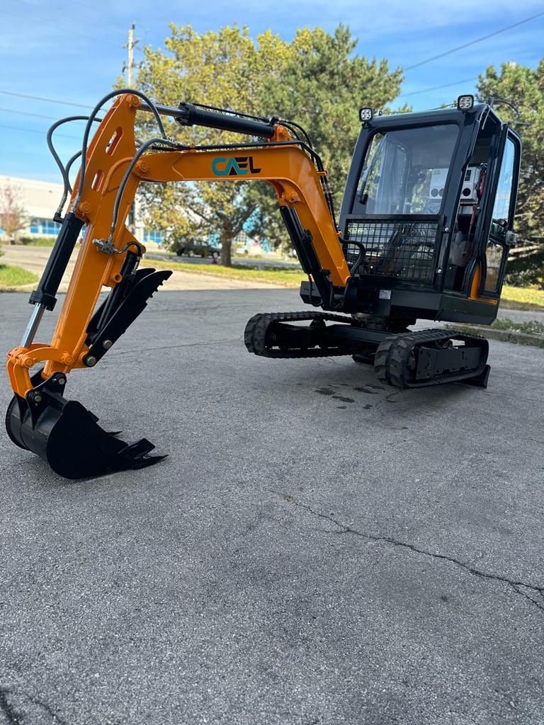 Mini Excavator 3.5T Swing Boom, Hydraulic Thumb, and AC/Heat Included (EX35KB-B)