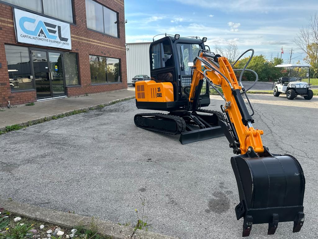 Mini Excavator 3.5T Swing Boom, Hydraulic Thumb, and AC/Heat Included (EX35KB-B)