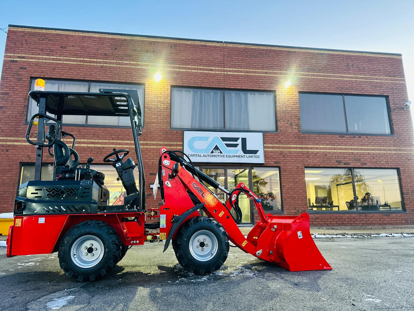 CAEL 906 mini wheel loader with 25 HP Kubota engine
