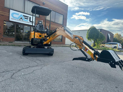 Mini excavator 1.8 Ton with Kubota/Yanmar Engine, Hydraulic Thumb & Swing Boom (EX18KB)