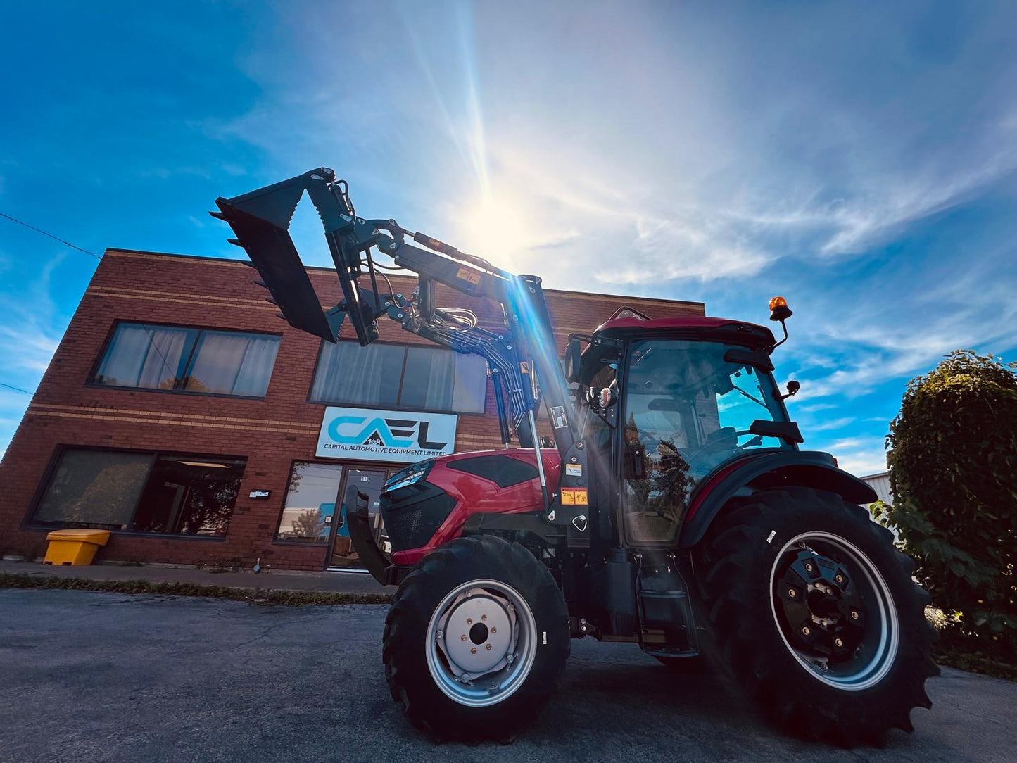 Tractor Loader with Cab 75 HP