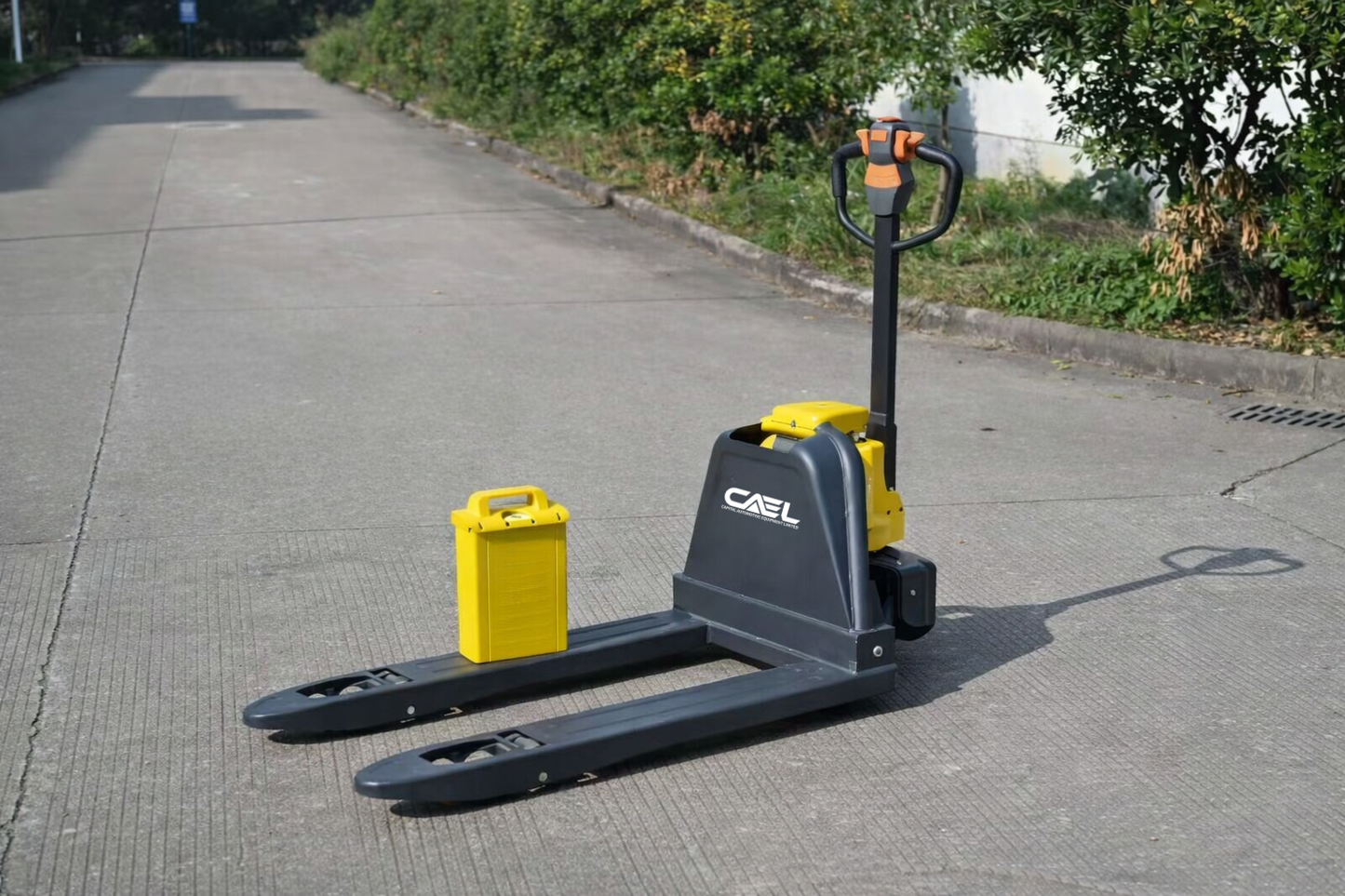 CAEL EPJ-3300 Full Electric Pallet Jack – 3300 lbs