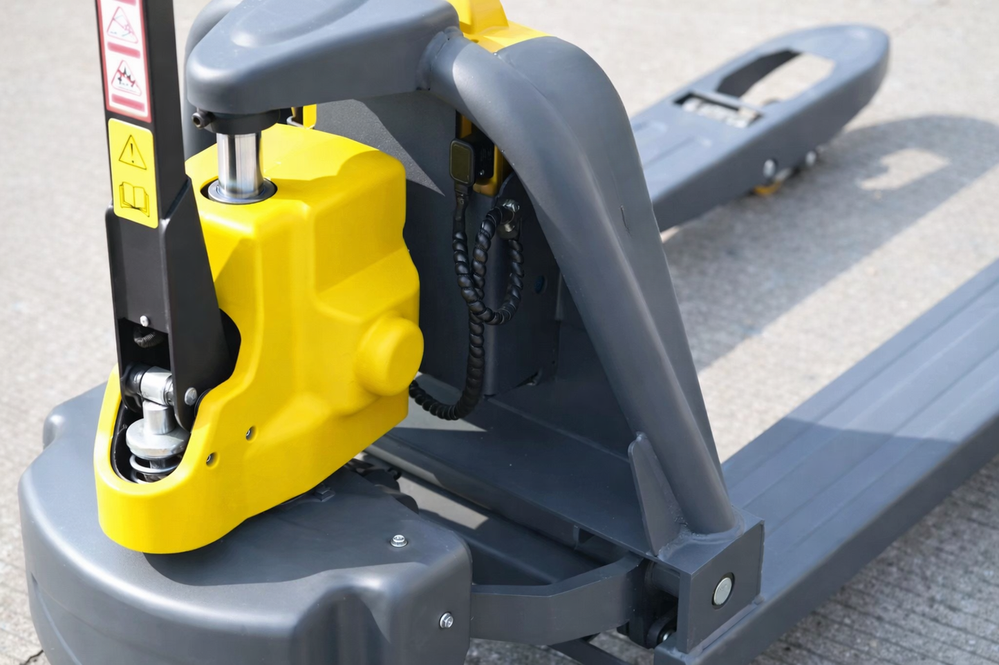 CAEL EPJ-3300 Full Electric Pallet Jack – 3300 lbs
