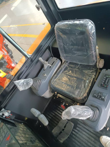 Mini Excavator 3.5T Swing Boom, Hydraulic Thumb, and AC/Heat Included (EX35KB-B)