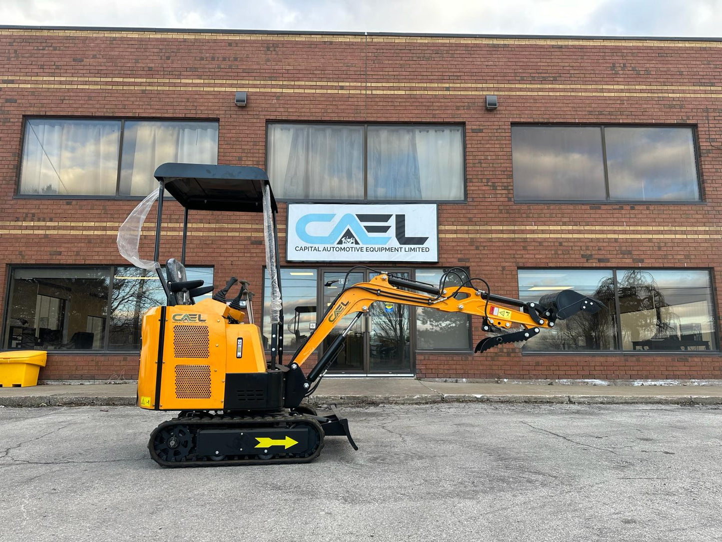 Mini excavator 1.5 Ton with Kubota engine Hydraulic Thumb (EX15KB)