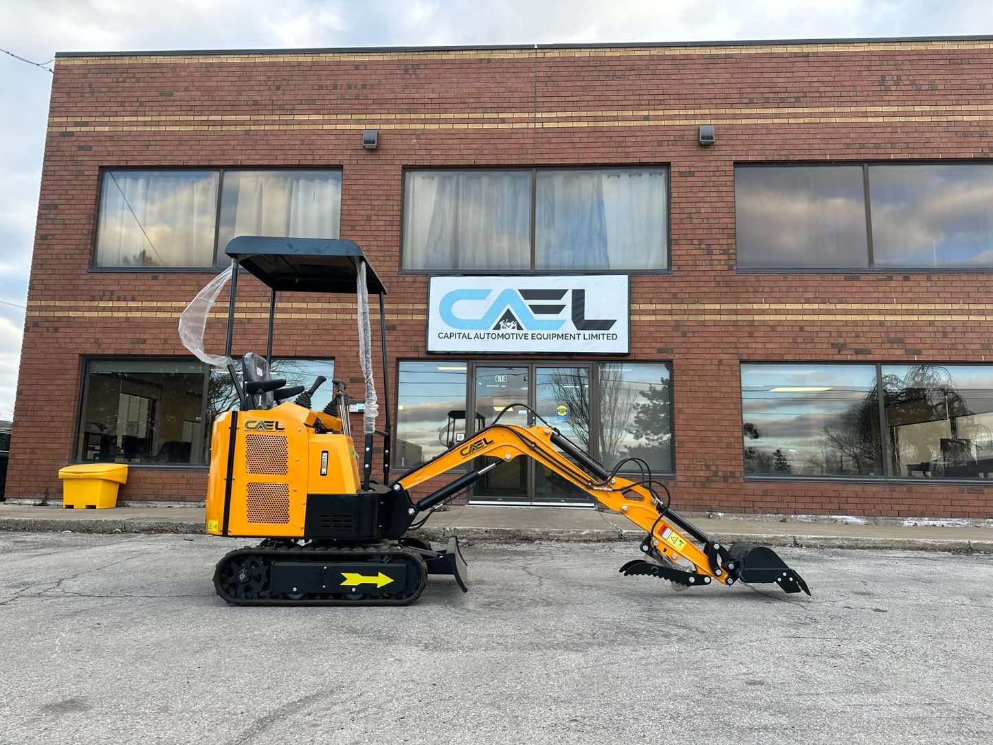 Mini excavator 1.5 Ton with Kubota engine Hydraulic Thumb (EX15KB)