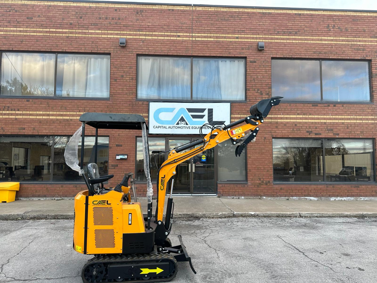 Mini excavator 1.5 Ton with Kubota engine Hydraulic Thumb (EX15KB)